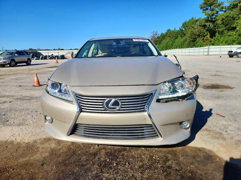 71921266 :رقم المزاد ، JTHBK1GG1D2069512 vin ، 2013 Lexus Es مزاد بيع