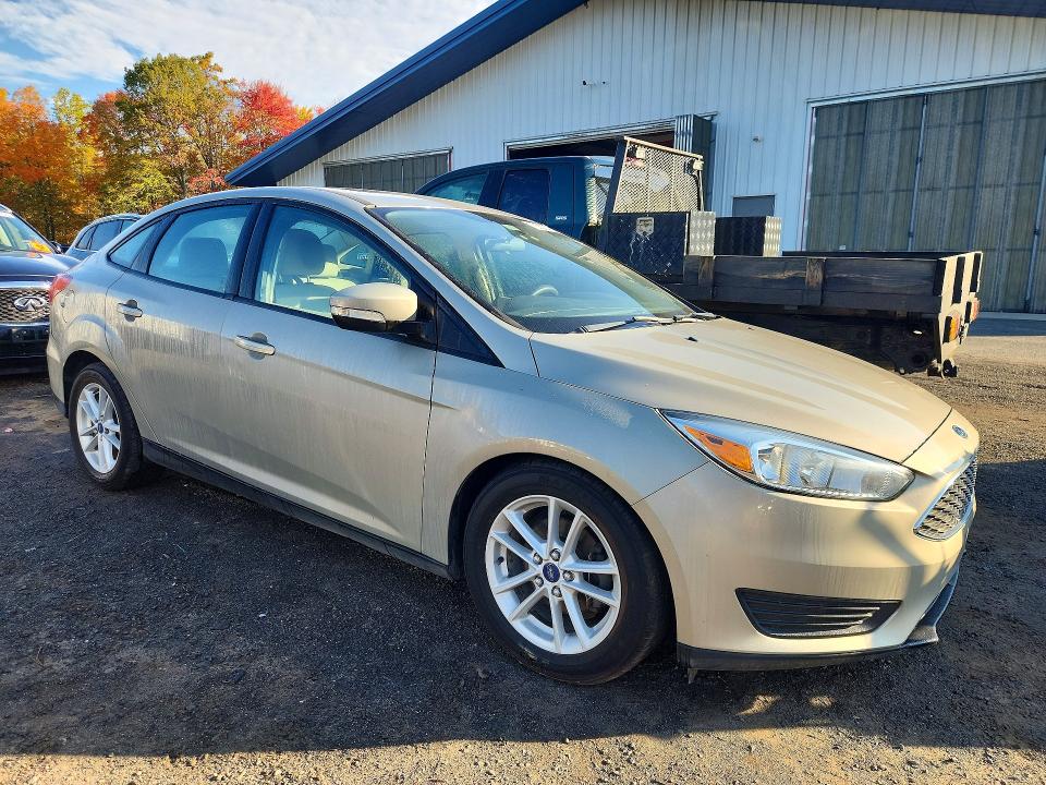72923376 :رقم المزاد ، 1FADP3F22FL227288 vin ، 2015 Ford Focus مزاد بيع