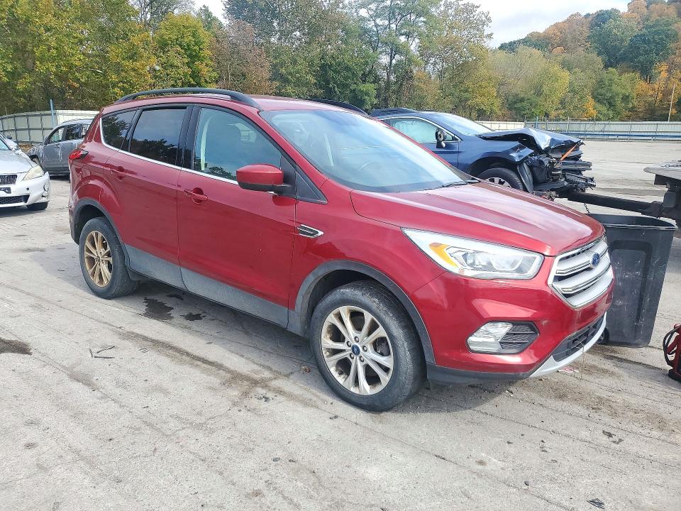 2019 Ford Escape მანქანა იყიდება აუქციონზე, vin: 1FMCU9HD3KUA39556, აუქციონის ნომერი: 72729006