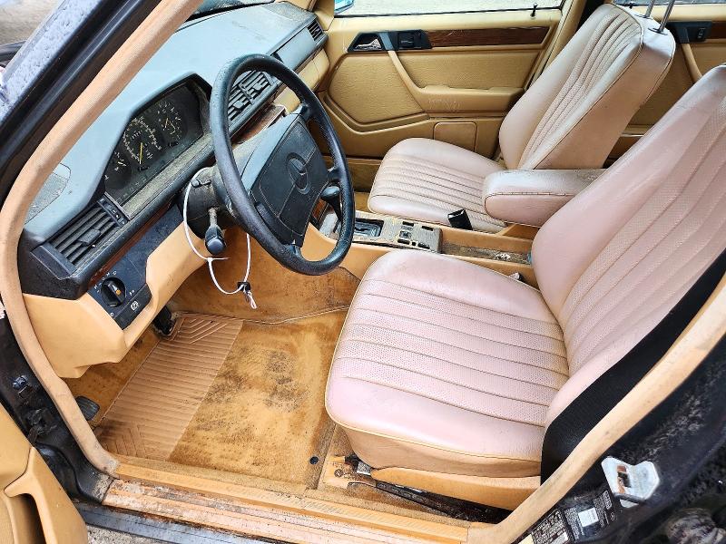 73249506 :رقم المزاد ، WDBEB28D6LB251969 vin ، 1990 Mercedes-benz 300 مزاد بيع