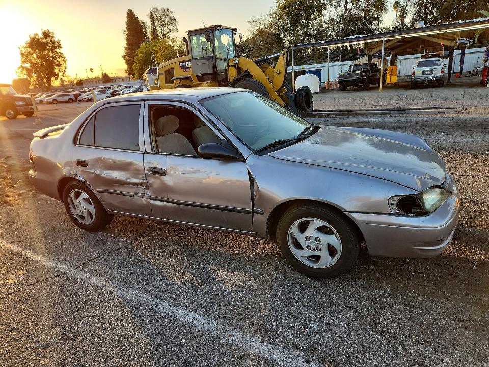 73276106 :رقم المزاد ، 1NXBR12E0YZ408804 vin ، 2000 Toyota Corolla مزاد بيع