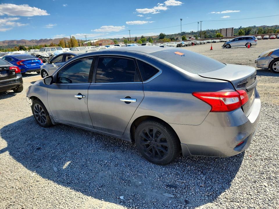 Продажа на аукционе авто 2018 Nissan Sentra, vin: 3N1AB7AP0JY255986, номер лота: 71683566