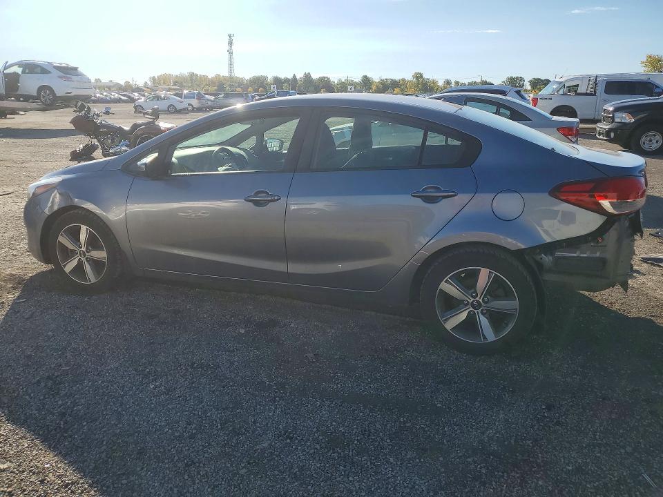 71646196 :رقم المزاد ، 3KPFL4A72JE261871 vin ، 2018 Kia Forte مزاد بيع