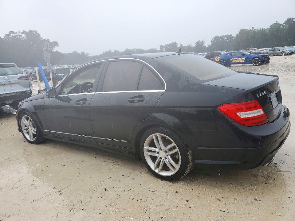 2014 Mercedes-benz C მანქანა იყიდება აუქციონზე, vin: WDDGF4HB7EA932360, აუქციონის ნომერი: 71788256
