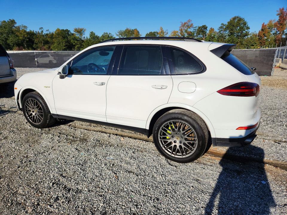 Продаж на аукціоні авто 2017 Porsche Cayenne, vin: WP1AE2A27HLA75594, номер лоту: 72692606