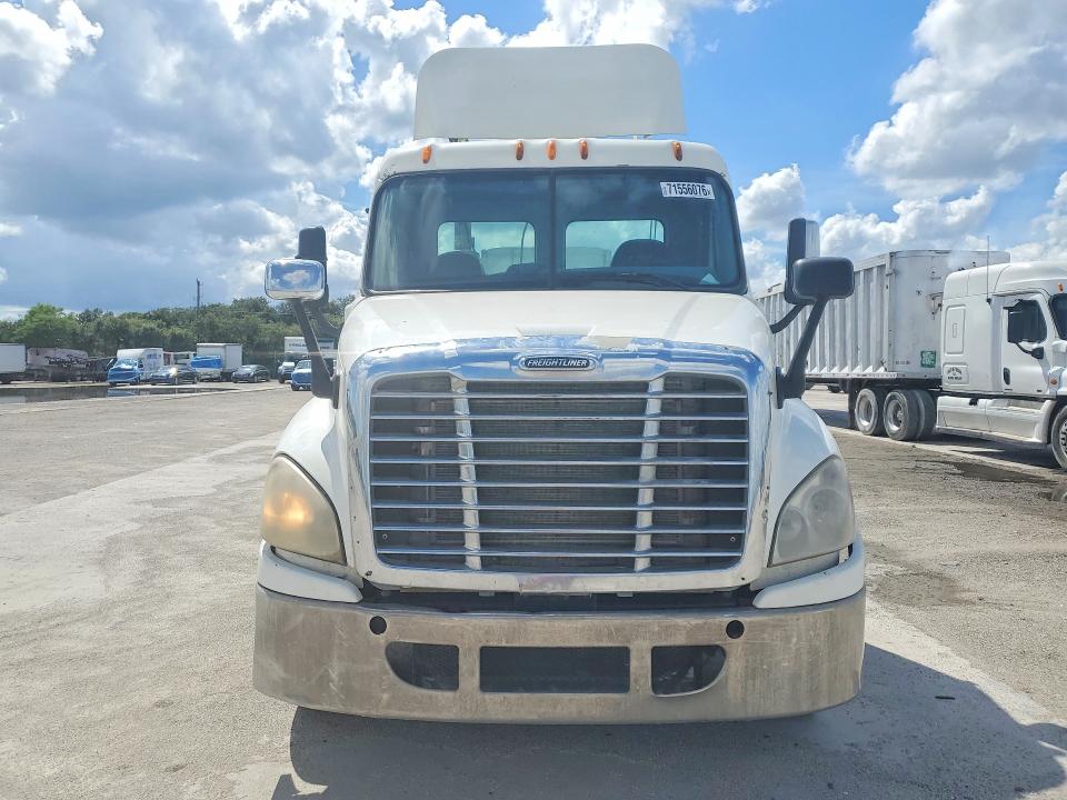 Продажа на аукционе авто 2010 Freightliner Cascadia 125, vin: 1FUJGEDR4ALAN1051, номер лота: 71556076