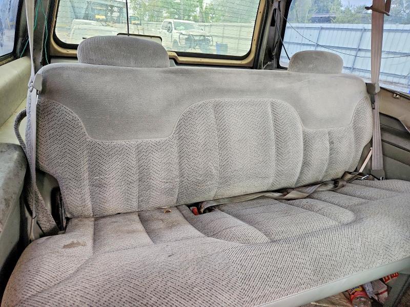 1995 Chevrolet Tahoe მანქანა იყიდება აუქციონზე, vin: 3GNEK18K9SG108800, აუქციონის ნომერი: 71278376