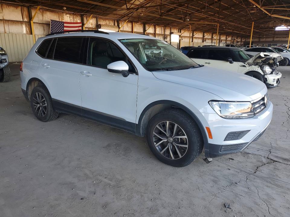 Продажа на аукционе авто 2018 Volkswagen Tiguan, vin: 3VV3B7AX3JM214251, номер лота: 71272286