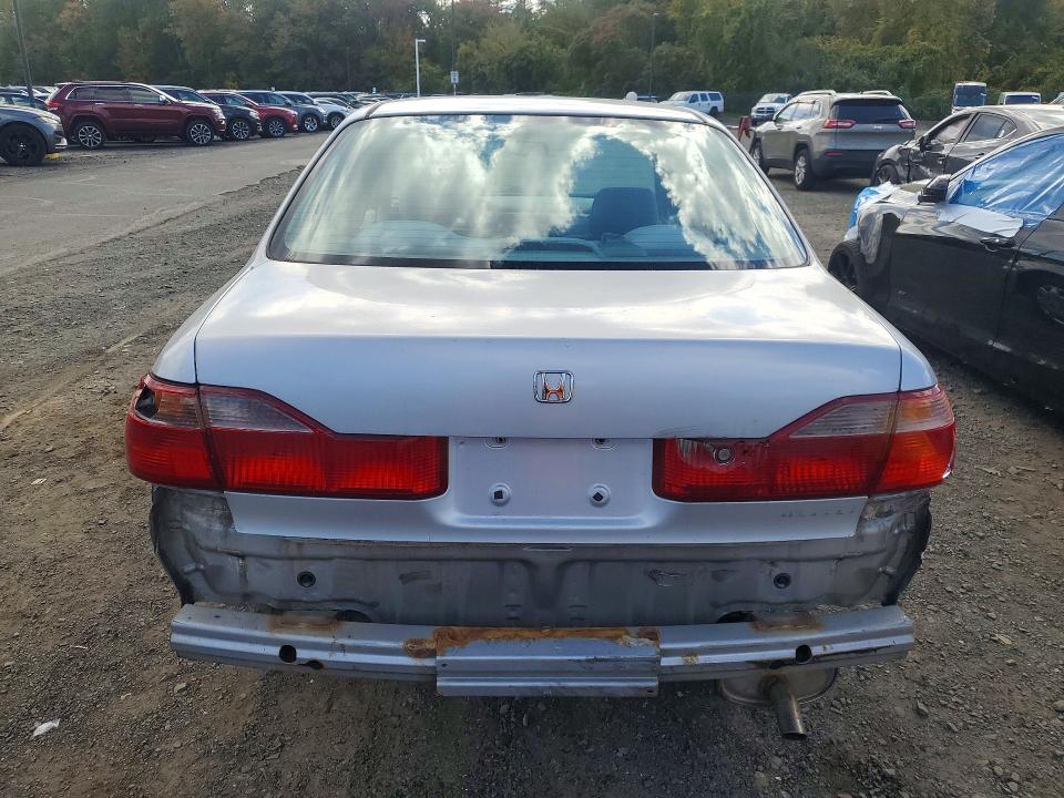 71595156 :رقم المزاد ، 1HGCF8643XA157113 vin ، 1999 Honda Accord مزاد بيع
