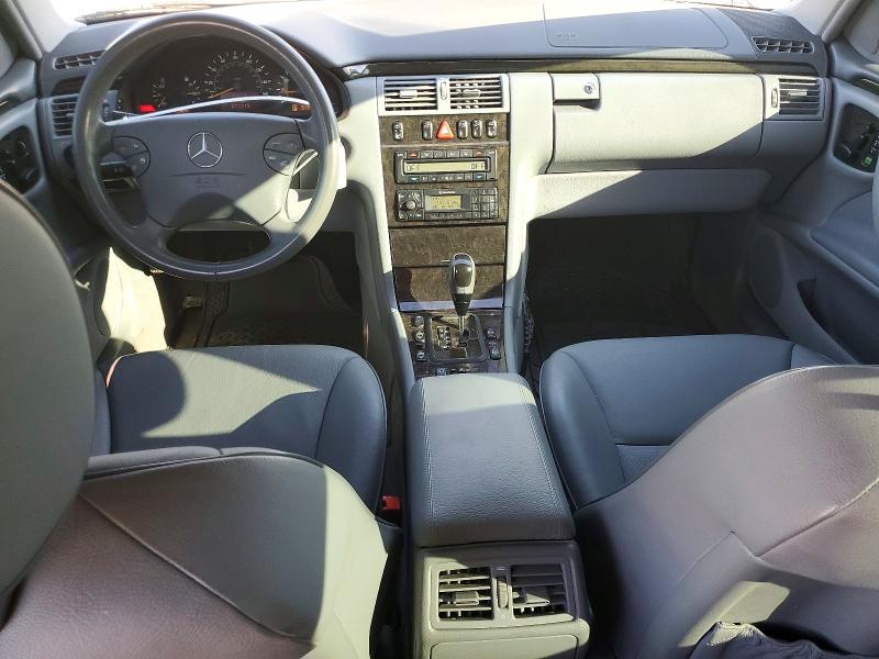 72201606 :رقم المزاد ، WDBJF65J82B464005 vin ، 2002 Mercedes-benz E مزاد بيع