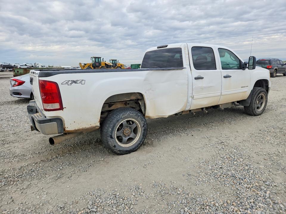 69973546 :رقم المزاد ، 1GT423C8XBF108415 vin ، 2011 Gmc Sierra مزاد بيع