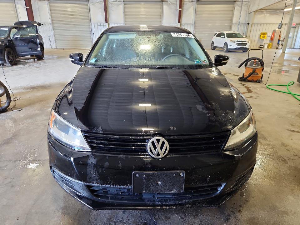 71047966 :رقم المزاد ، 3VWD17AJ2EM368793 vin ، 2014 Volkswagen Jetta مزاد بيع