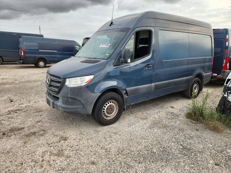 2019 Mercedes-benz Sprinter მანქანა იყიდება აუქციონზე, vin: WD4PF0CD5KP104978, აუქციონის ნომერი: 71771136