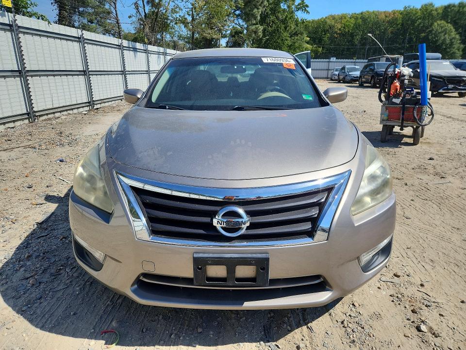 Продажа на аукционе авто 2015 Nissan Altima, vin: 1N4AL3AP8FC450114, номер лота: 71600936