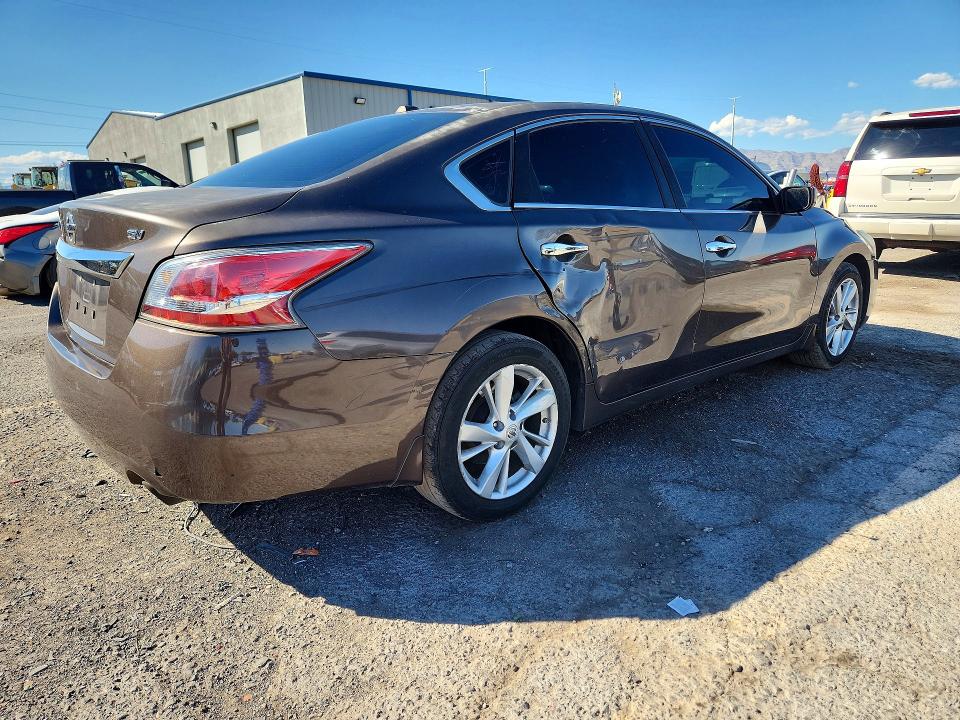 2015 Nissan Altima მანქანა იყიდება აუქციონზე, vin: 1N4AL3AP9FC270902, აუქციონის ნომერი: 71682416