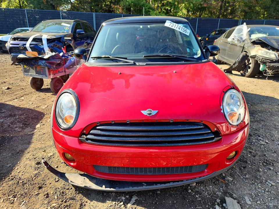 2010 Mini Cooper მანქანა იყიდება აუქციონზე, vin: WMWMF3C56ATZ63734, აუქციონის ნომერი: 73174156