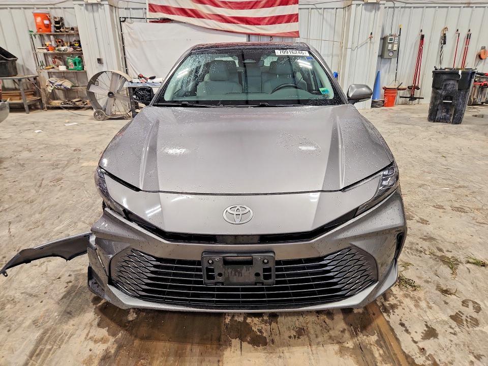 Продажа на аукционе авто 2025 Toyota Camry, vin: 4T1DBADK7SU513119, номер лота: 70916246
