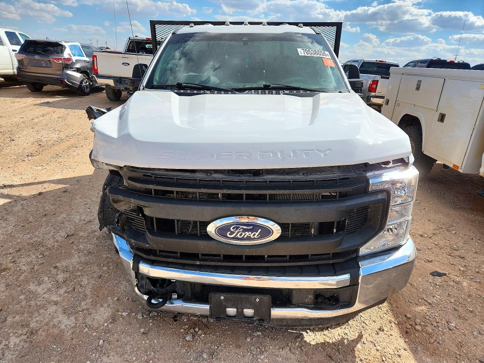 70538656 :رقم المزاد ، 1FDRF3G61MEC19958 vin ، 2021 Ford F350 مزاد بيع