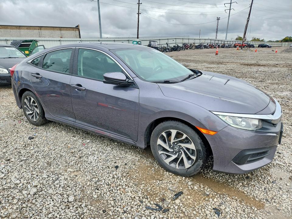 71178266 :رقم المزاد ، 2HGFC2F77JH570948 vin ، 2018 Honda Civic مزاد بيع