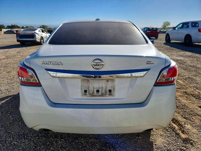 2015 Nissan Altima მანქანა იყიდება აუქციონზე, vin: 1N4AL3AP0FN381987, აუქციონის ნომერი: 71053456