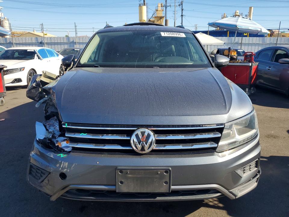 Продаж на аукціоні авто 2018 Volkswagen Tiguan, vin: 3VV3B7AX6JM192472, номер лоту: 71208996