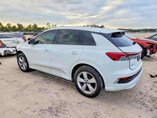 70661376 :رقم المزاد ، WA1M2BFZXPP000306 vin ، 2023 Audi Q4 E-tron مزاد بيع