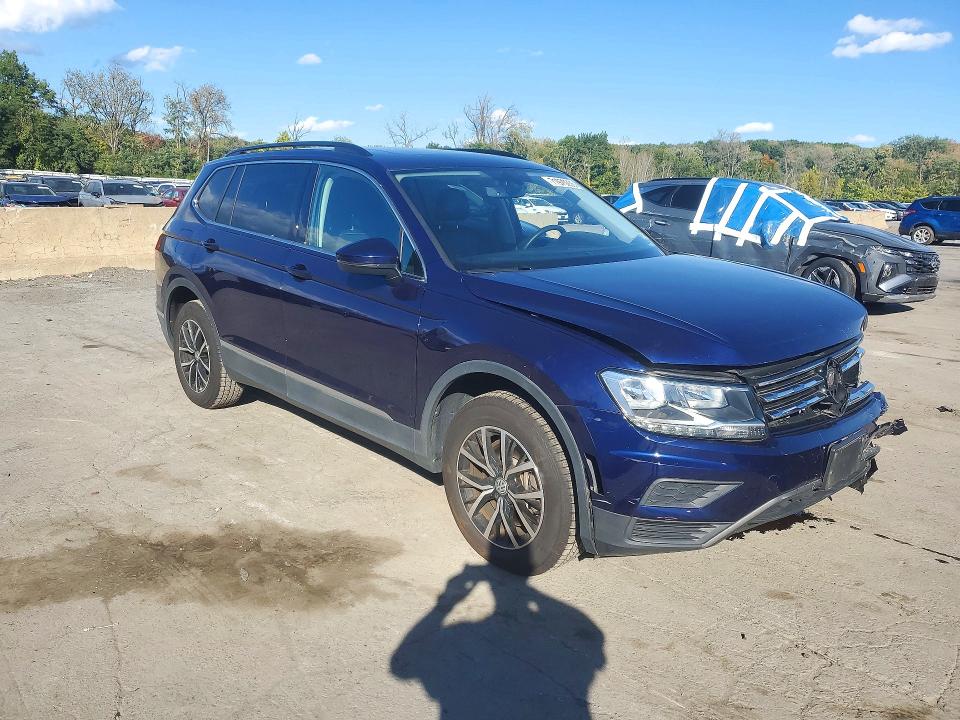 71970236 :رقم المزاد ، 3VV2B7AXXMM131495 vin ، 2021 Volkswagen Tiguan مزاد بيع