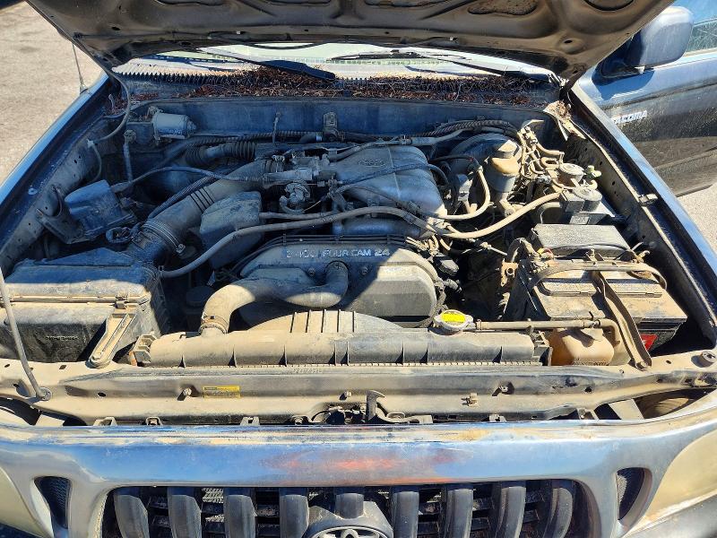 70951956 :رقم المزاد ، 5TESN92NX1Z724917 vin ، 2001 Toyota Tacoma مزاد بيع