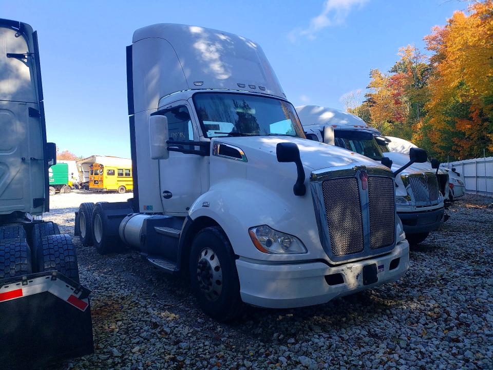 Продажа на аукционе авто 2017 Kenworth Construction, vin: 1XKYDP9X8HJ165546, номер лота: 69537856