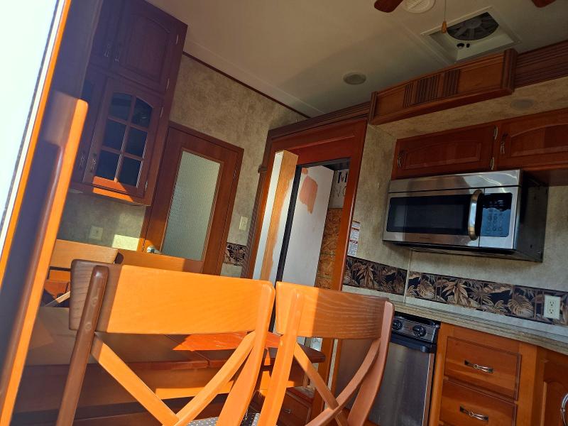 2012 Keystone Alpine 3010 Re მანქანა იყიდება აუქციონზე, vin: 4YDF3492XCE780848, აუქციონის ნომერი: 73690656