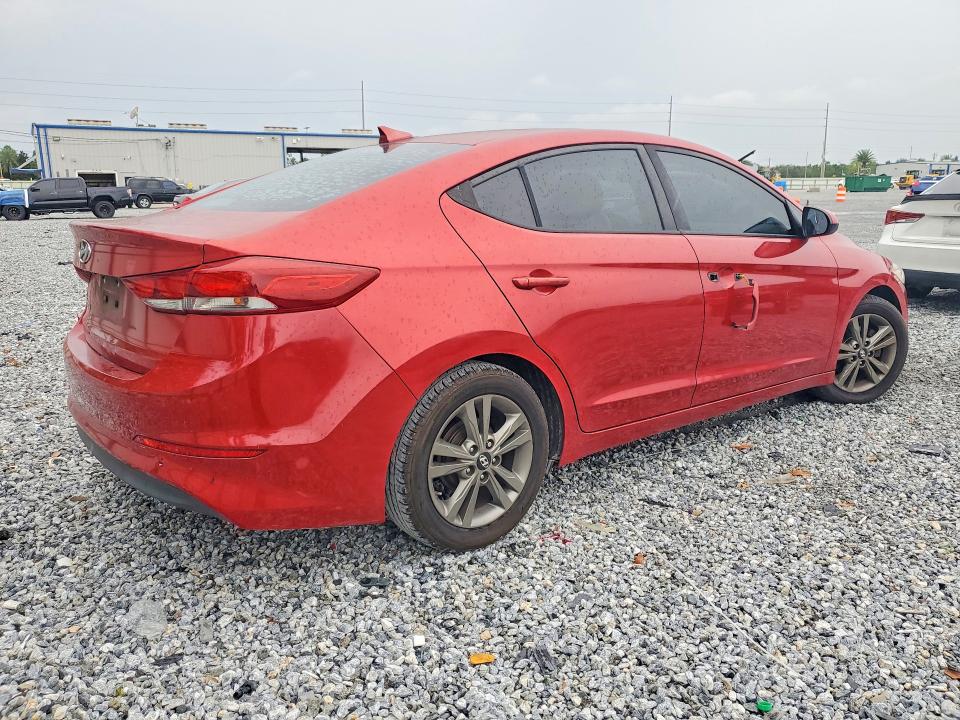 71795236 :رقم المزاد ، 5NPD84LF5HH012208 vin ، 2017 Hyundai Elantra مزاد بيع