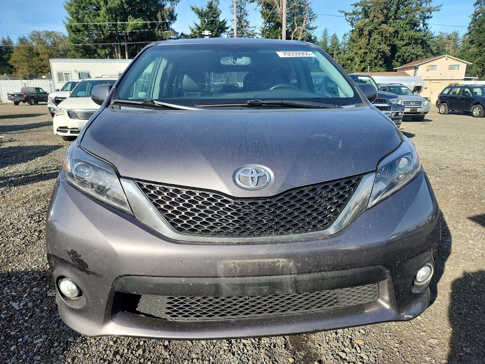 Продажа на аукционе авто 2016 Toyota Sienna, vin: 5TDXK3DC7GS740568, номер лота: 70559966
