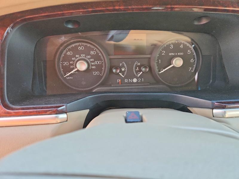 70602266 :رقم المزاد ، 1LNHM81W26Y644422 vin ، 2006 Lincoln Town Car مزاد بيع