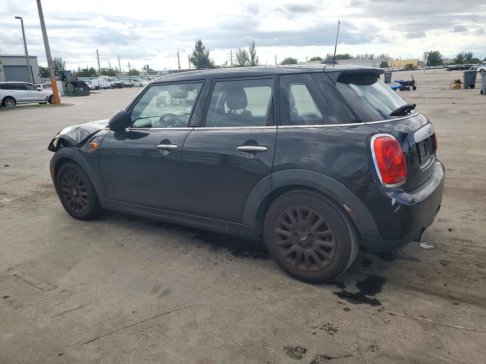 73105656 :رقم المزاد ، WMWXS5C52FT828004 vin ، 2015 Mini Cooper مزاد بيع