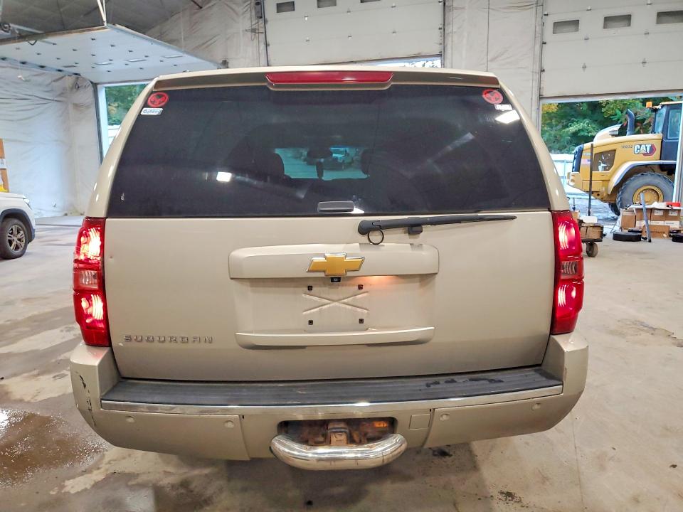71025536 :رقم المزاد ، 1GNSKKE74DR283032 vin ، 2013 Chevrolet Suburban مزاد بيع