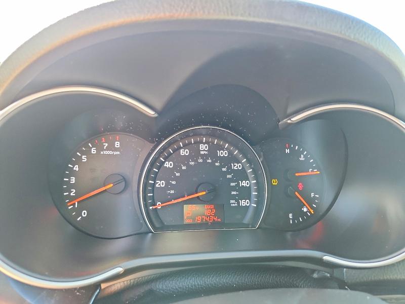 2014 Kia Sorento მანქანა იყიდება აუქციონზე, vin: 5XYKTDA6XEG472265, აუქციონის ნომერი: 71858616