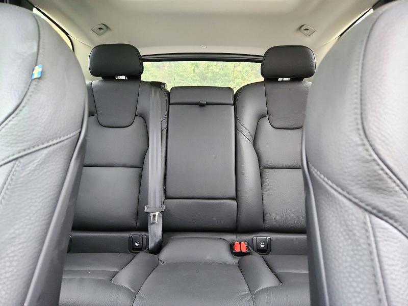 72928336 :رقم المزاد ، YV4M12RC9S1183089 vin ، 2025 Volvo Xc60 مزاد بيع