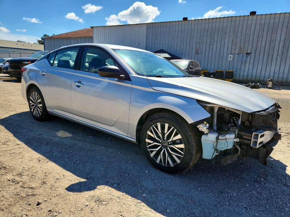 2024 Nissan Altima მანქანა იყიდება აუქციონზე, vin: 1N4BL4DV2RN397469, აუქციონის ნომერი: 70379466