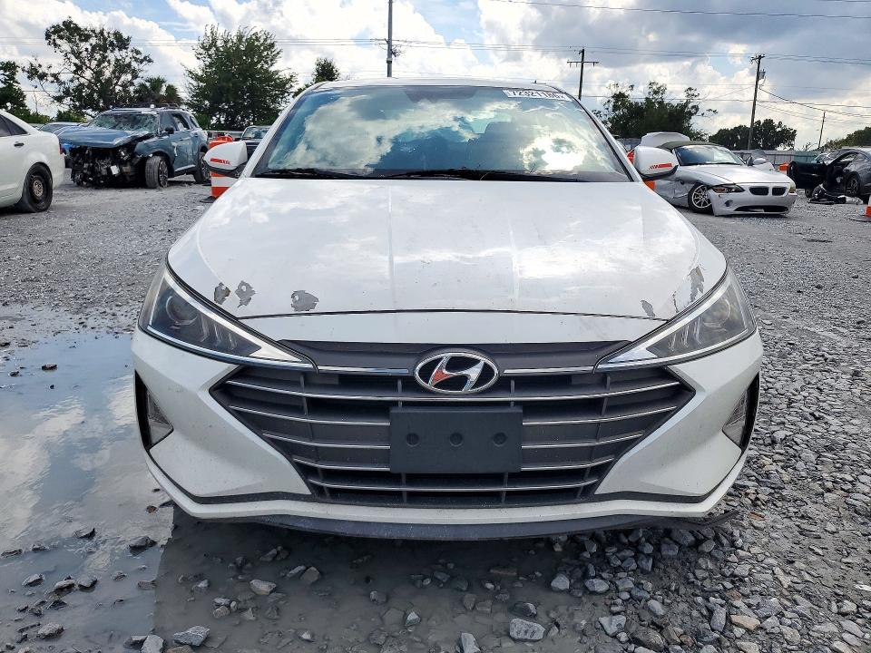 72321186 :رقم المزاد ، 5NPD84LF4LH577820 vin ، 2020 Hyundai Elantra مزاد بيع