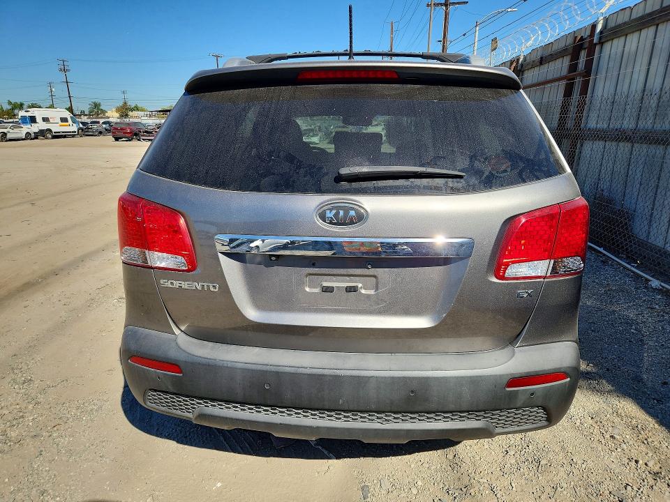 2012 Kia Sorento მანქანა იყიდება აუქციონზე, vin: 5XYKU3A67CG208960, აუქციონის ნომერი: 71687816