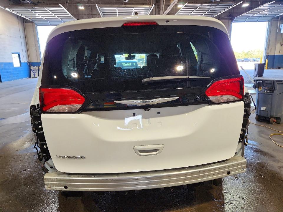 Продаж на аукціоні авто 2024 Chrysler Voyager, vin: 2C4RC1CGXRR176635, номер лоту: 72411856