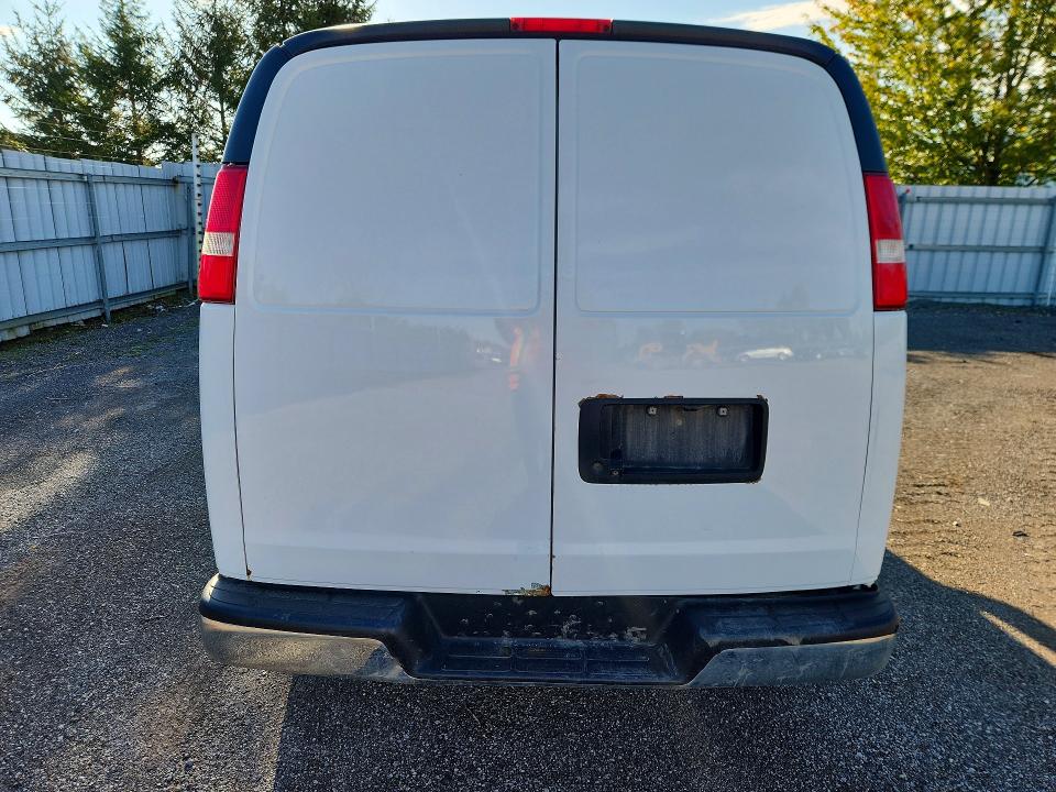 Продажа на аукционе авто 2018 Gmc Savana, vin: 1GTZ7HFG2J1242578, номер лота: 70161856
