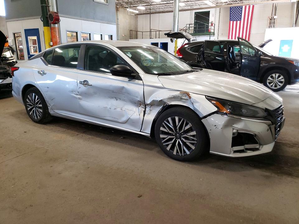72160326 :رقم المزاد ، 1N4BL4DV5RN401868 vin ، 2024 Nissan Altima مزاد بيع