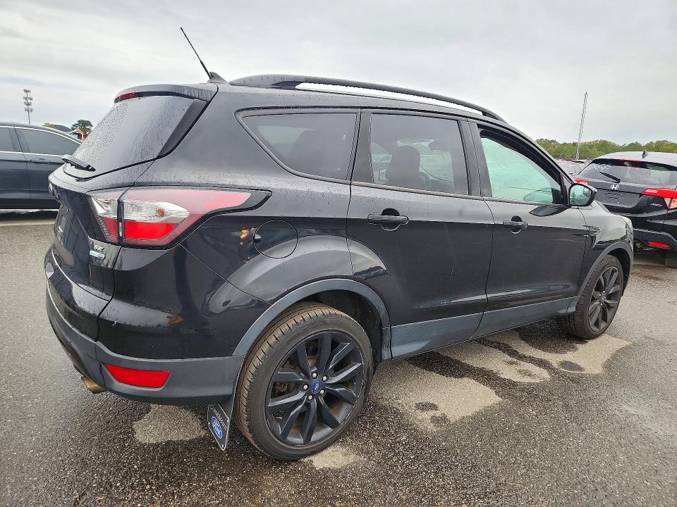 Продажа на аукционе авто 2018 Ford Escape, vin: 1FMCU9GD2JUD25141, номер лота: 72256776