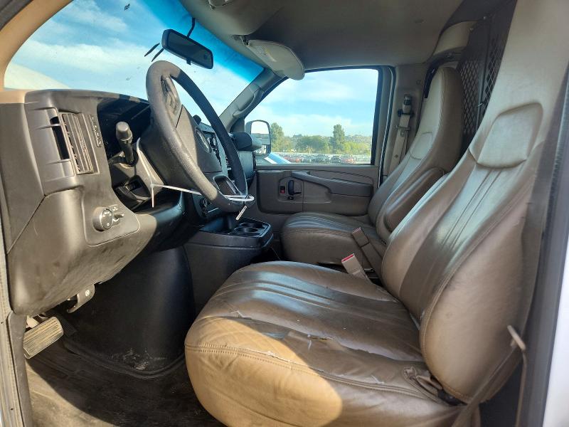 71610666 :رقم المزاد ، 1GCWGGCFXF1164115 vin ، 2015 Chevrolet Express G2500 مزاد بيع