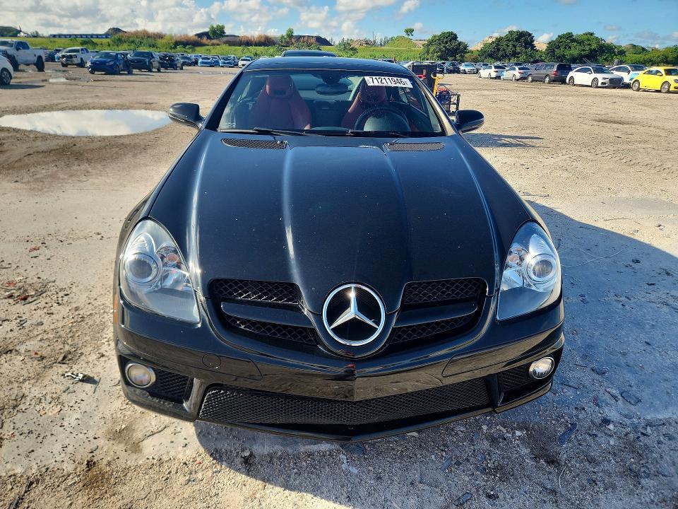 71211946 :رقم المزاد ، WDBWK5EA6BF241059 vin ، 2011 Mercedes-benz Slk مزاد بيع