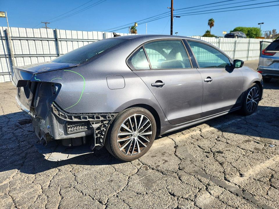 71894056 :رقم المزاد ، 3VWD17AJ2GM400774 vin ، 2016 Volkswagen Jetta مزاد بيع