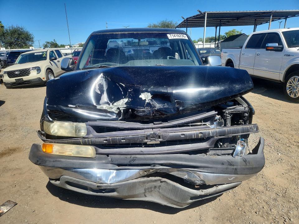 Продажа на аукционе авто 2002 Chevrolet Silverado, vin: 2GCEC19V621262288, номер лота: 71416236
