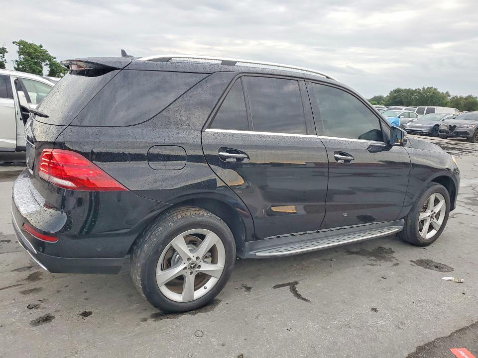 71536936 :رقم المزاد ، 4JGDA5JB2JB004550 vin ، 2018 Mercedes-benz Gle مزاد بيع