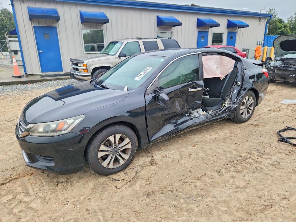 71810946 :رقم المزاد ، 1HGCR2F38DA091715 vin ، 2013 Honda Accord مزاد بيع